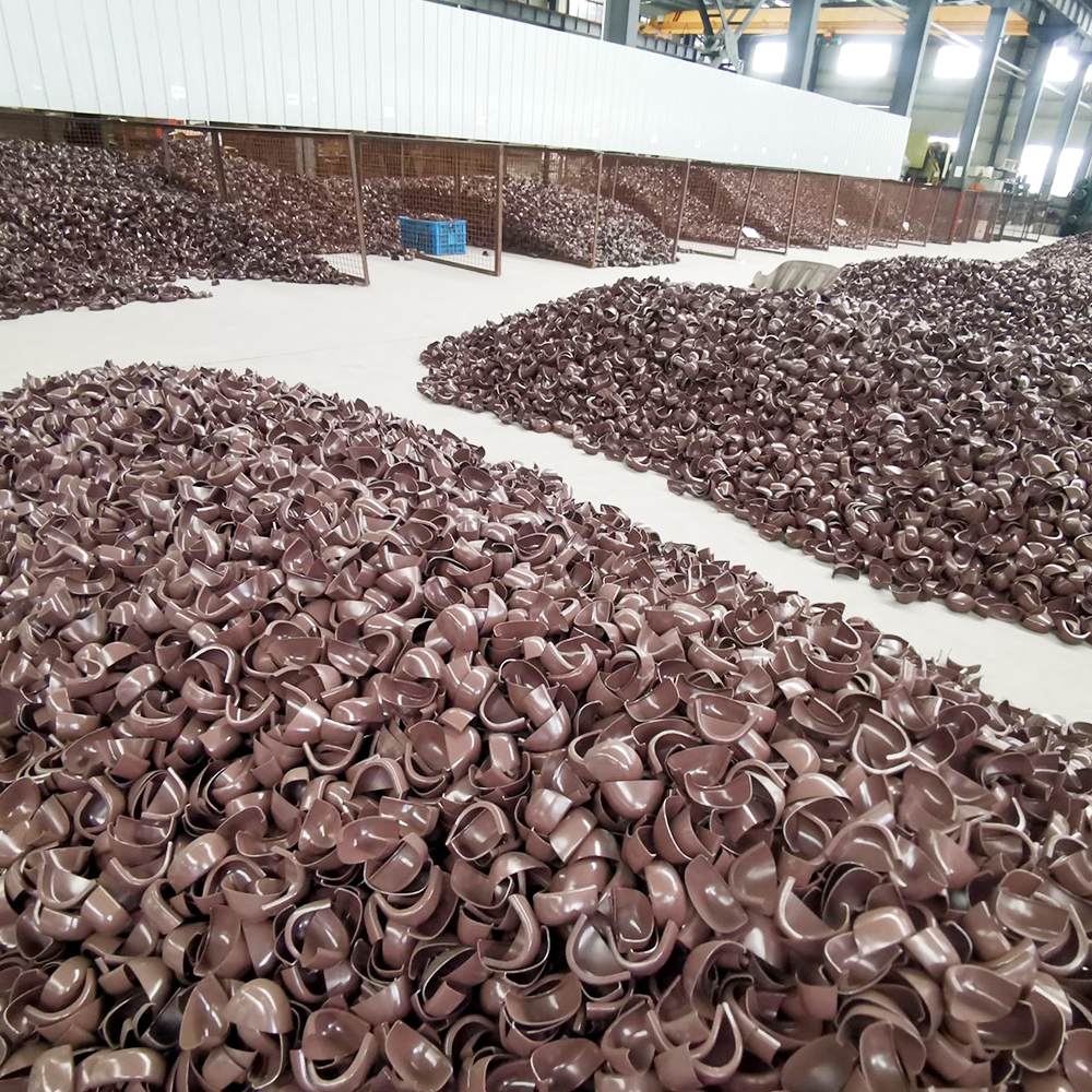 يجب أن يكون غطاء أصابع القدم الصلب من أجل السلامة في مكان العمل