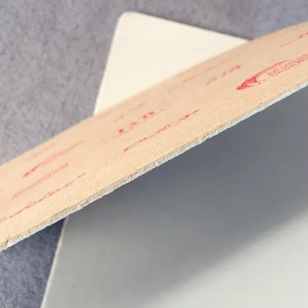 لوحة ورقية مع إيفا